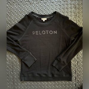 Women’s black peloton fitness sweatshirt crew neck
